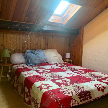 Joli Appartement Dans Une Maison Ancienne Ax-les-Thermes Luaran gambar