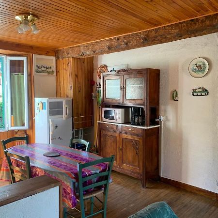Joli Appartement Dans Une Maison Ancienne Ax-les-Thermes Luaran gambar