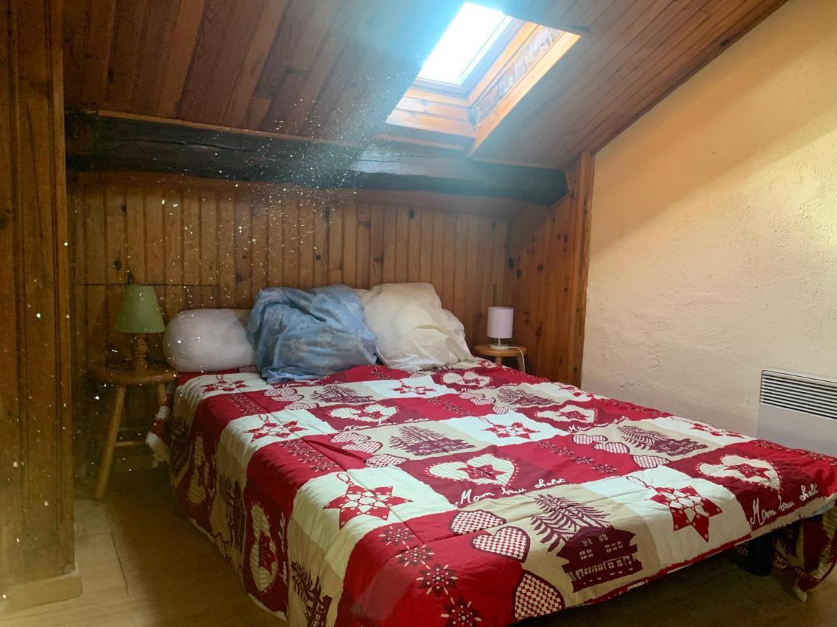 Joli Appartement Dans Une Maison Ancienne Ax-les-Thermes Luaran gambar