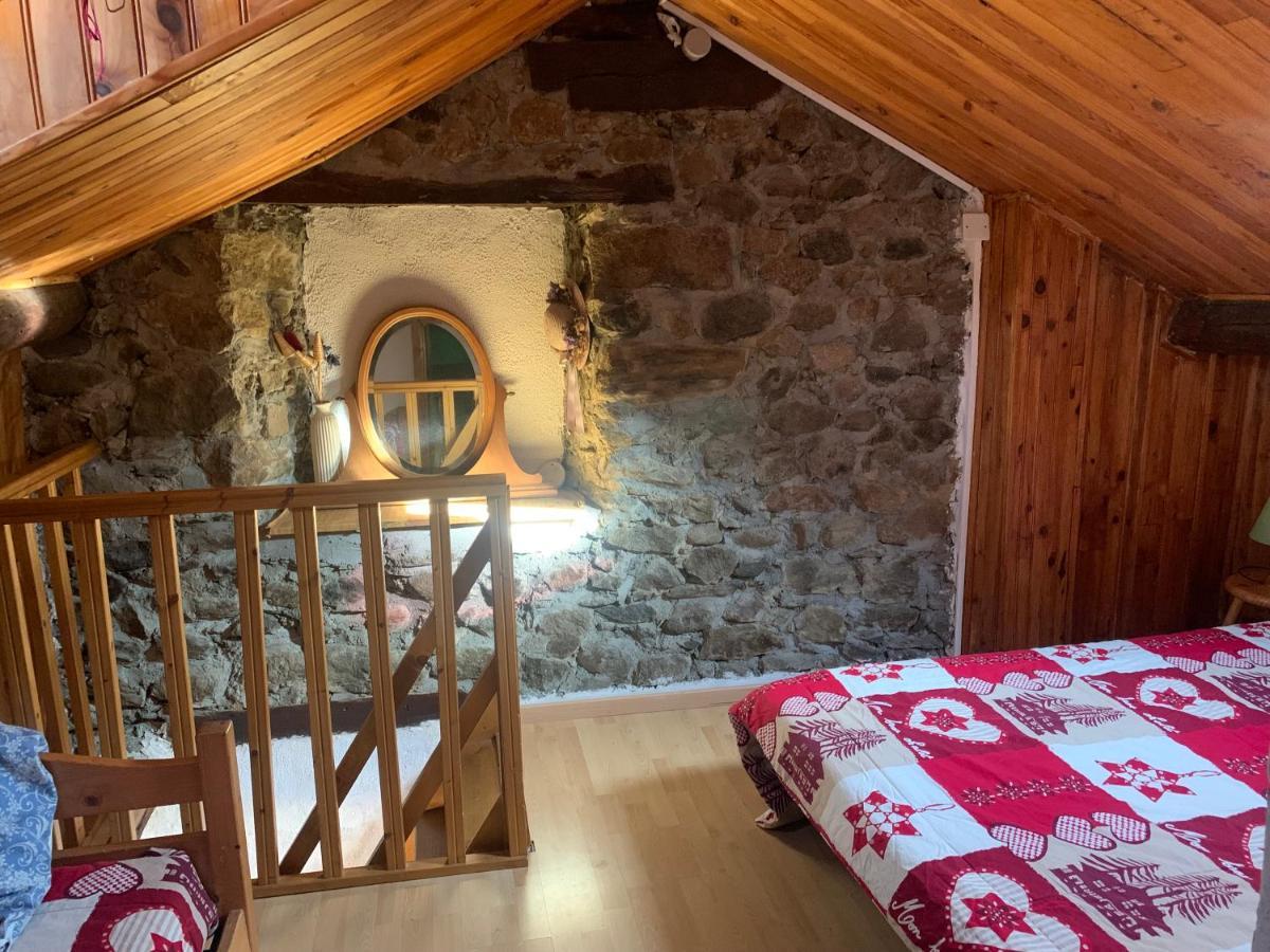 Joli Appartement Dans Une Maison Ancienne Ax-les-Thermes Luaran gambar